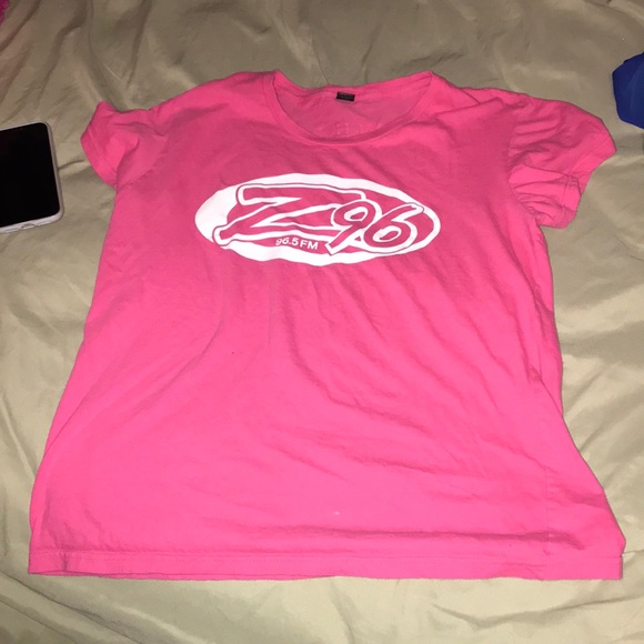 Pink tshirt - Picture 1 of 2